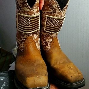 Ariat steel toe work boots 11 EE